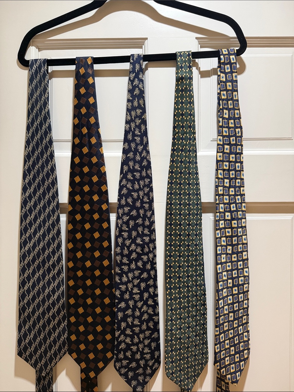 Classic Men's Navy & Green Patterned Tie Set